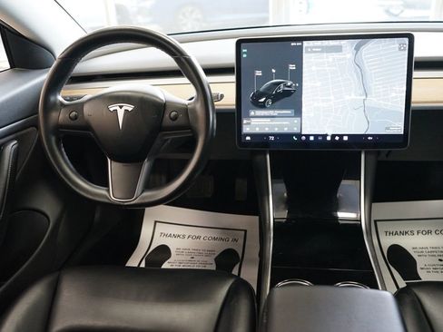 Used 2018 Tesla Model 3 Long Range image 10