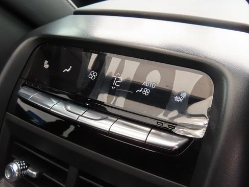 Used 2024 Cadillac Lyriq Sport RWD image 44