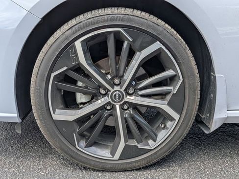Used 2024 Nissan Altima 2.5 SR w/ SR Premium Package FWD image 18