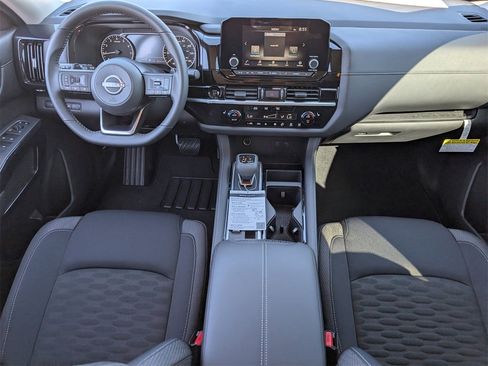 New 2025 Nissan Pathfinder SV w/ Black Appearance Package image 8