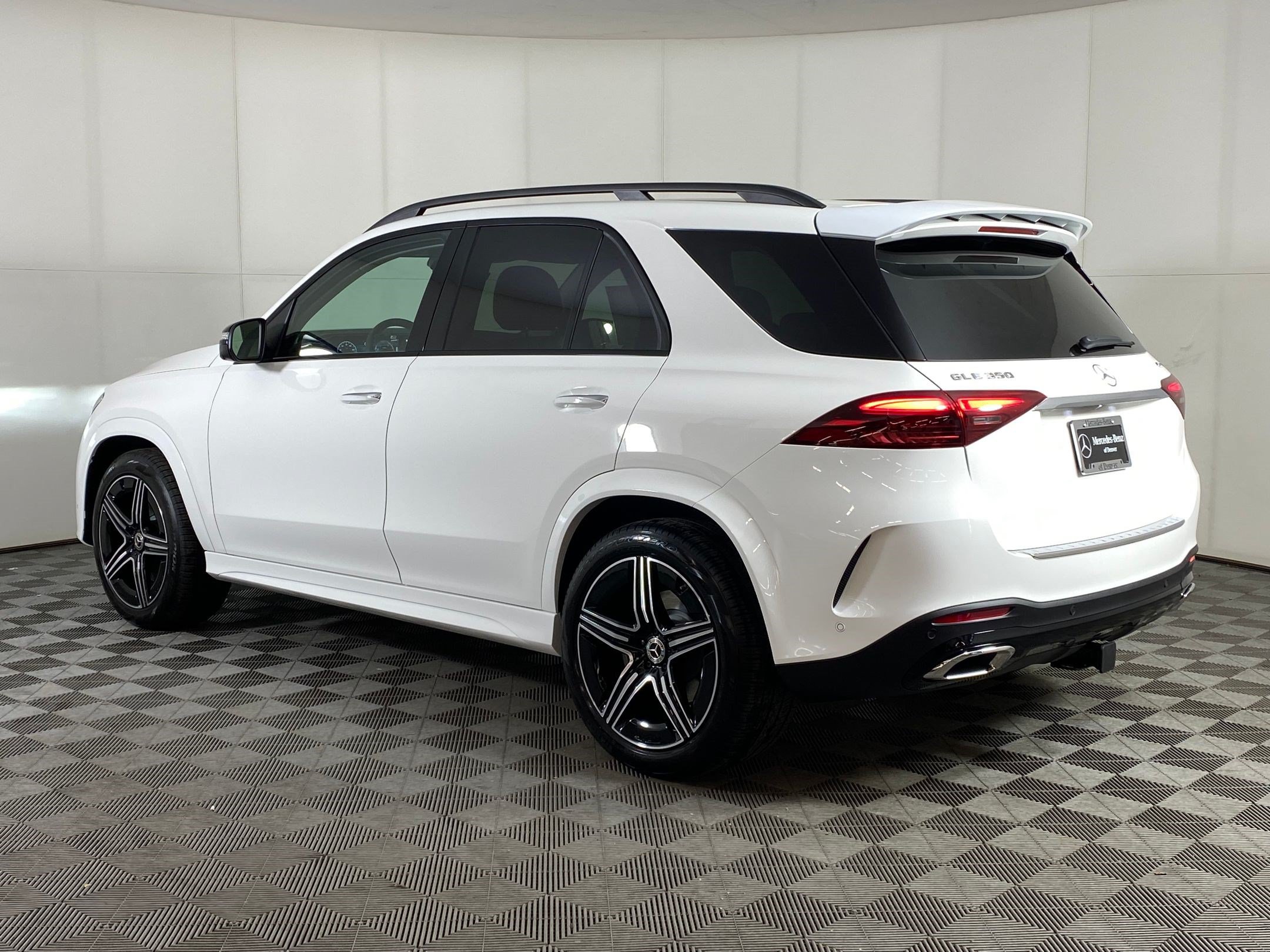 Used 2026 Mercedes-Benz GLE 350 4MATIC image 3
