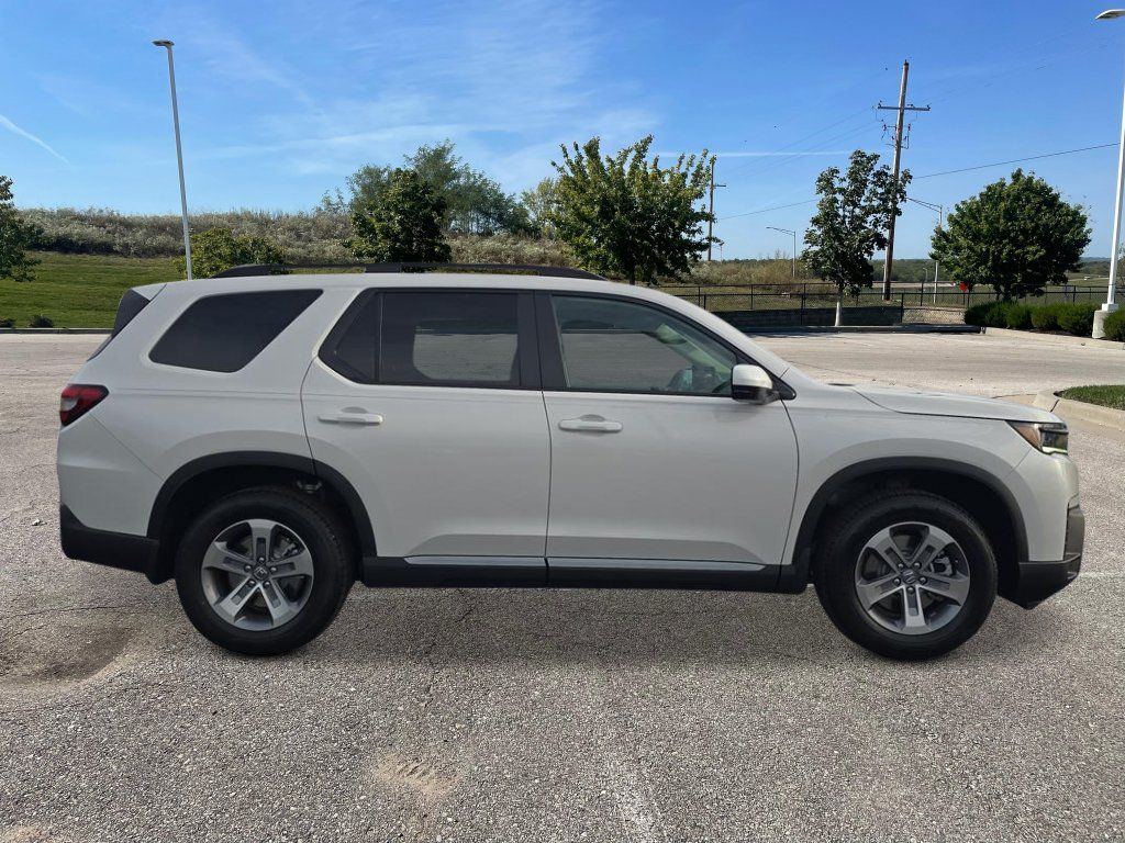 New 2026 Honda Pilot EX-L image 7