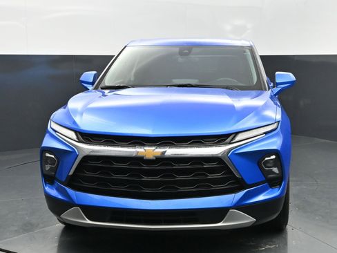 Used 2025 Chevrolet Blazer LT AWD/4WD image 8