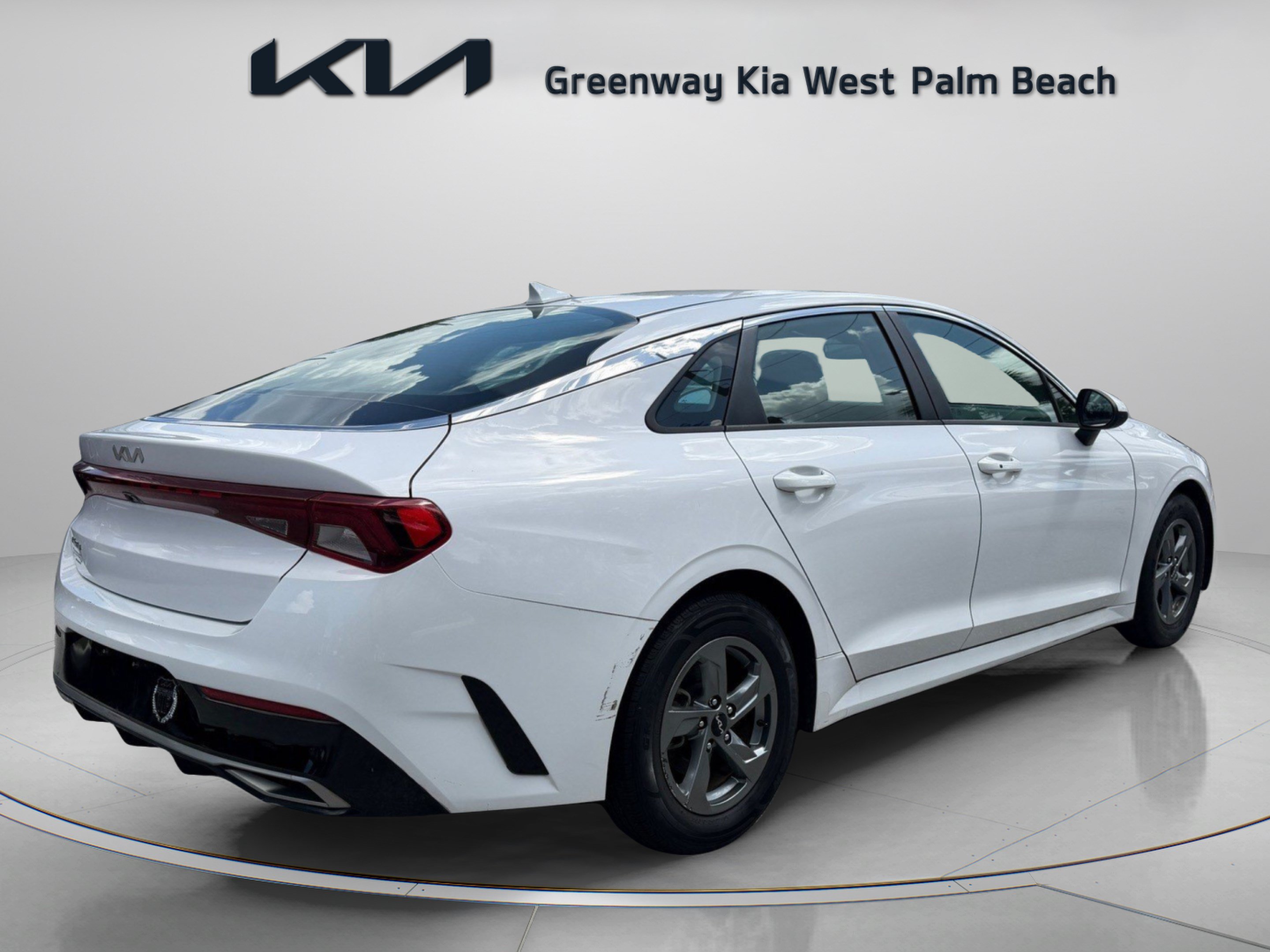Used 2022 Kia K5 LXS FWD image 7