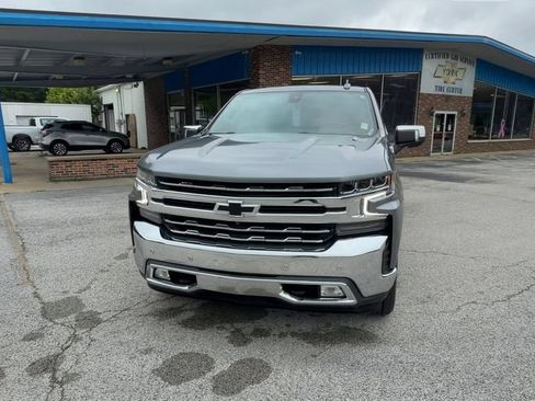 Used 2021 Chevrolet Silverado 1500 LTZ w/ LTZ Premium Package AWD/4WD image 3