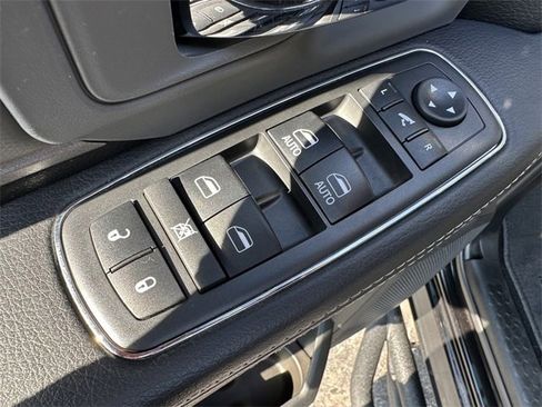 Used 2018 RAM 2500 Power Wagon w/ Luxury Group image 35