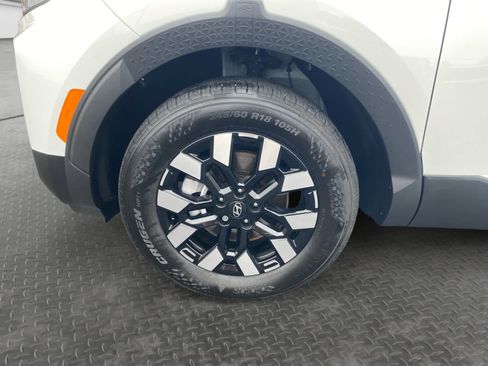 Used 2025 Hyundai Santa Cruz SEL AWD/4WD image 9