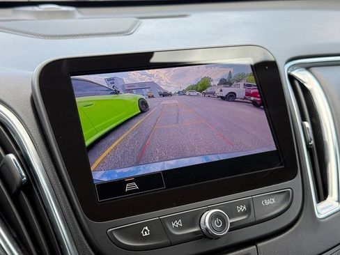 Used 2024 Chevrolet Malibu LT FWD image 17
