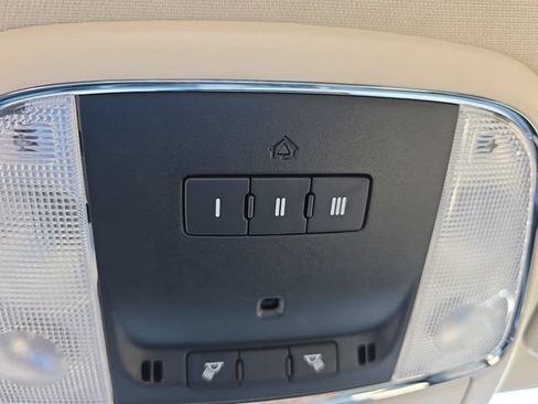 Used 2022 Chrysler 300 Touring L RWD image 24