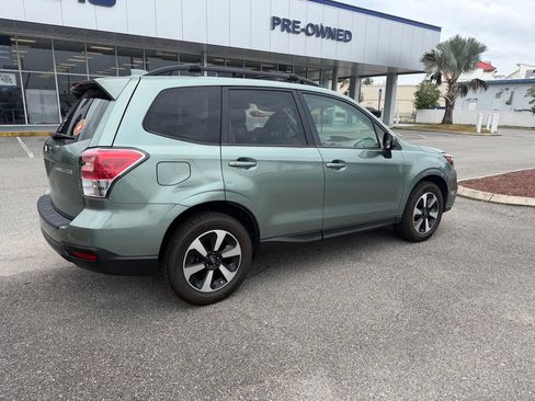 Used 2018 Subaru Forester 2.5i Premium w/ All-Weather Package AWD/4WD image 3