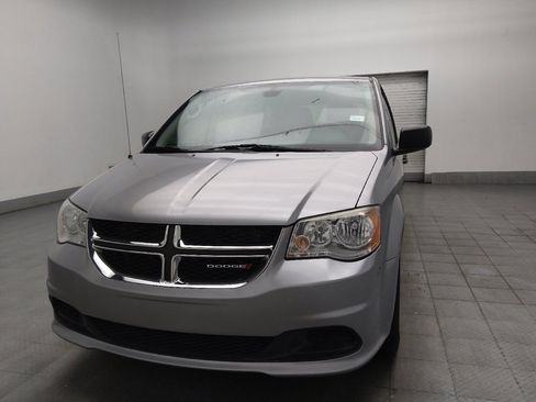 Used 2019 Dodge Grand Caravan SE w/ UConnect Hands-Free Group FWD image 15