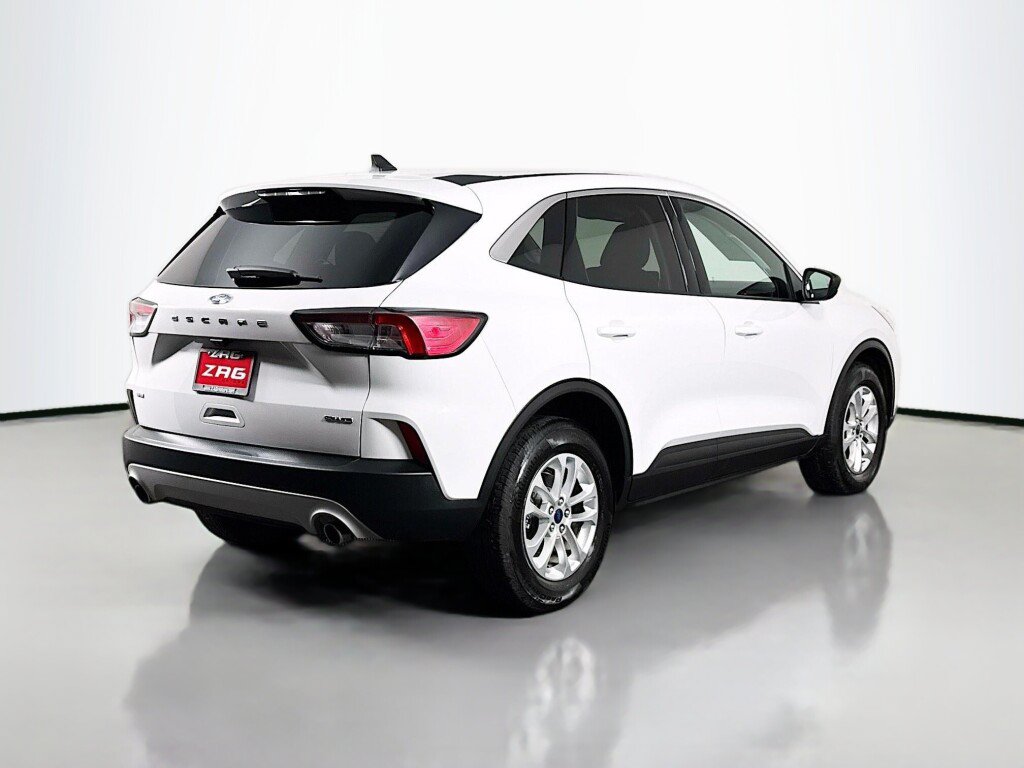 Used 2022 Ford Escape SE AWD/4WD image 5