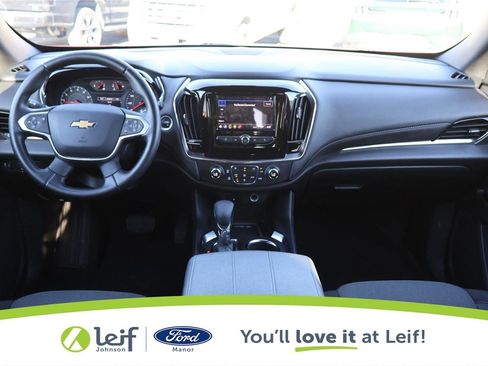 Used 2023 Chevrolet Traverse LT FWD image 24
