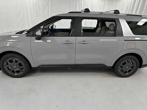 New 2026 Kia Carnival EX FWD image 6