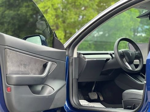 Used 2019 Tesla Model 3 Standard Range Plus RWD image 9