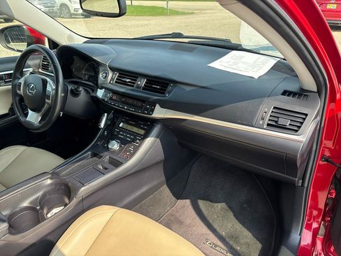Used 2013 Lexus CT 200h w/ Premium Pkg w/Backup Camera FWD image 24
