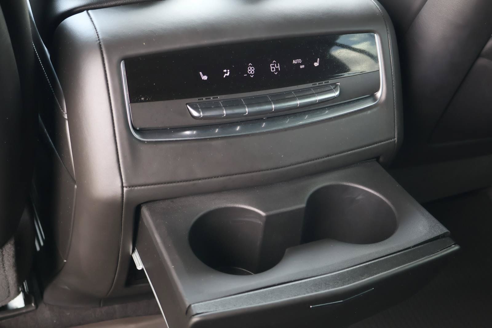 Used 2023 Cadillac Escalade Sport Platinum RWD image 19