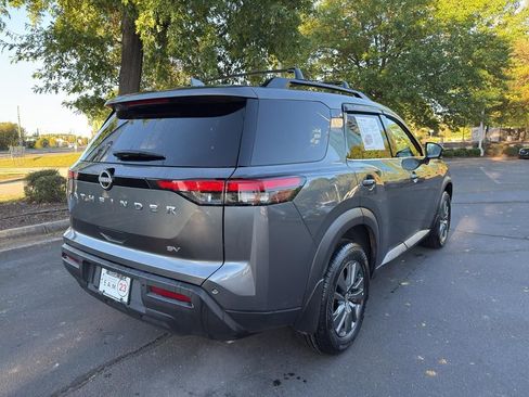 Certified 2024 Nissan Pathfinder SV image 7