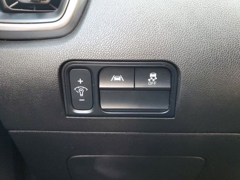 Used 2023 Kia Sorento LX image 28