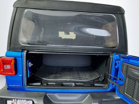 Used 2024 Jeep Wrangler Sahara image 26