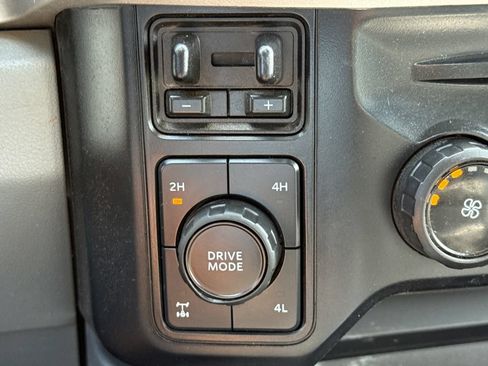 Used 2024 Ford F250 XLT w/ FX4 Off-Road Package AWD/4WD image 26