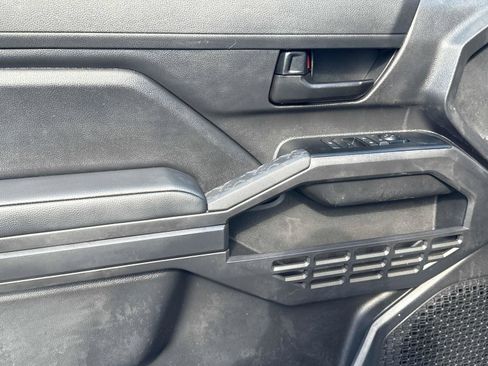 Used 2025 Toyota Tacoma SR image 12