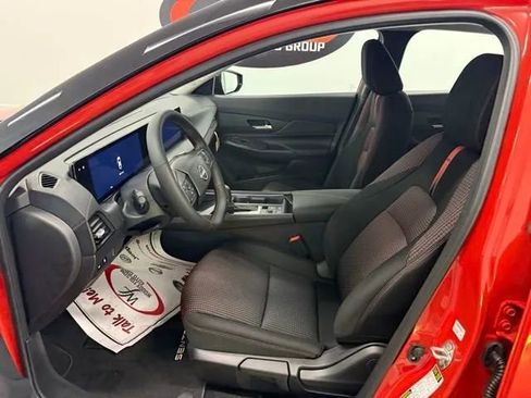 New 2026 Nissan Sentra SR image 9