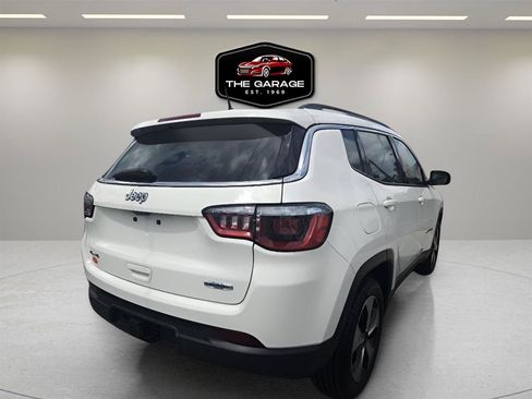Used 2018 Jeep Compass Latitude w/ Popular Equipment Group AWD/4WD image 6
