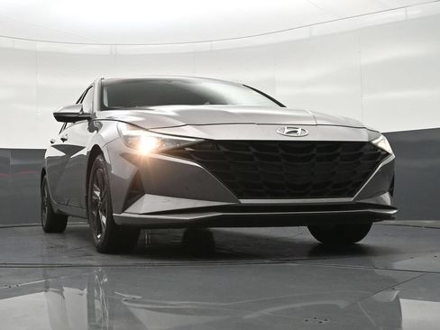 Used 2023 Hyundai Elantra Blue FWD image 29