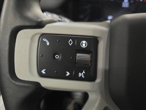 Used 2024 Land Rover Defender 130 X-Dynamic SE AWD/4WD image 16