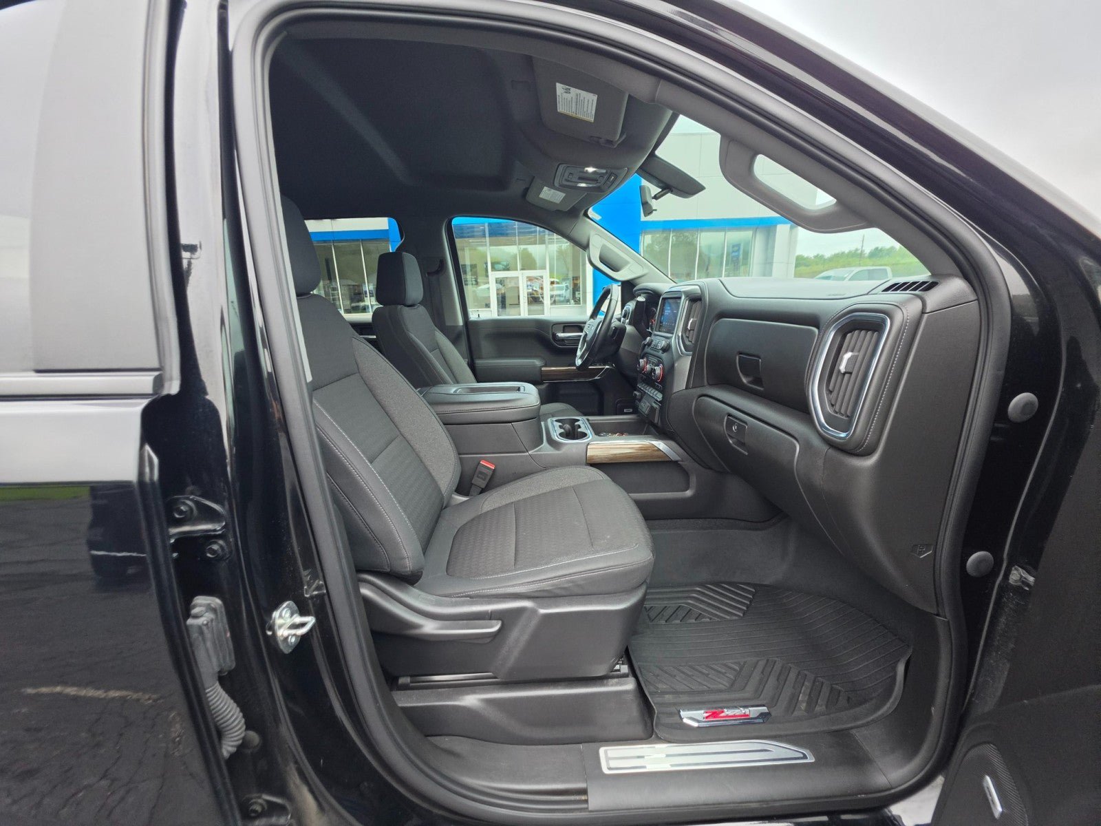 Used 2020 Chevrolet Silverado 1500 RST AWD/4WD image 13