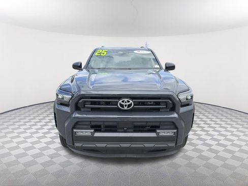 Used 2025 Toyota 4Runner SR5 AWD/4WD image 2