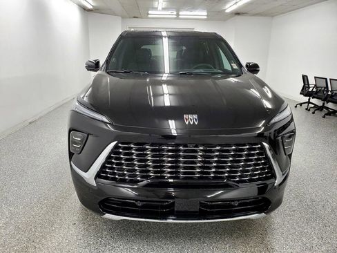 New 2026 Buick Enclave Avenir w/ Super Cruise Package image 2