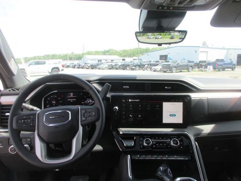 New 2026 GMC Sierra 2500 Denali w/ Denali Reserve Package image 16