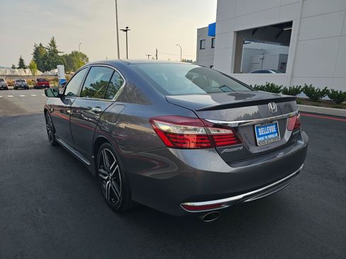 Used 2016 Honda Accord Sport image 5