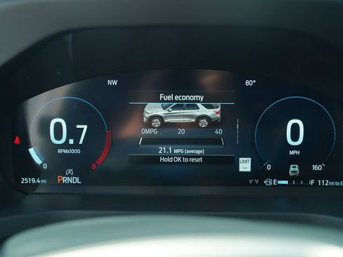Used 2025 Ford Explorer Active AWD/4WD image 28