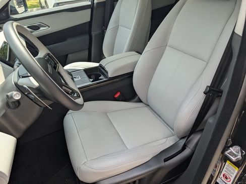 Used 2025 Land Rover Range Rover Velar S AWD/4WD image 5