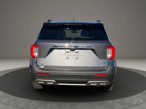 Used 2021 Ford Explorer XLT w/ Equipment Group 202A AWD/4WD image 5