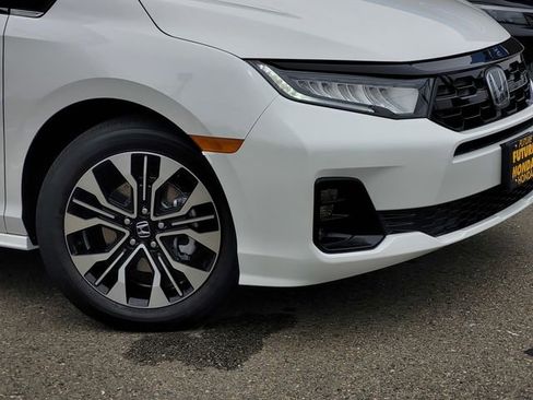 New 2026 Honda Odyssey Elite image 3