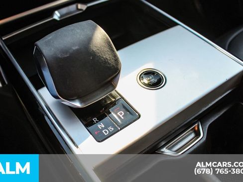Used 2025 Land Rover Range Rover SE AWD/4WD image 36