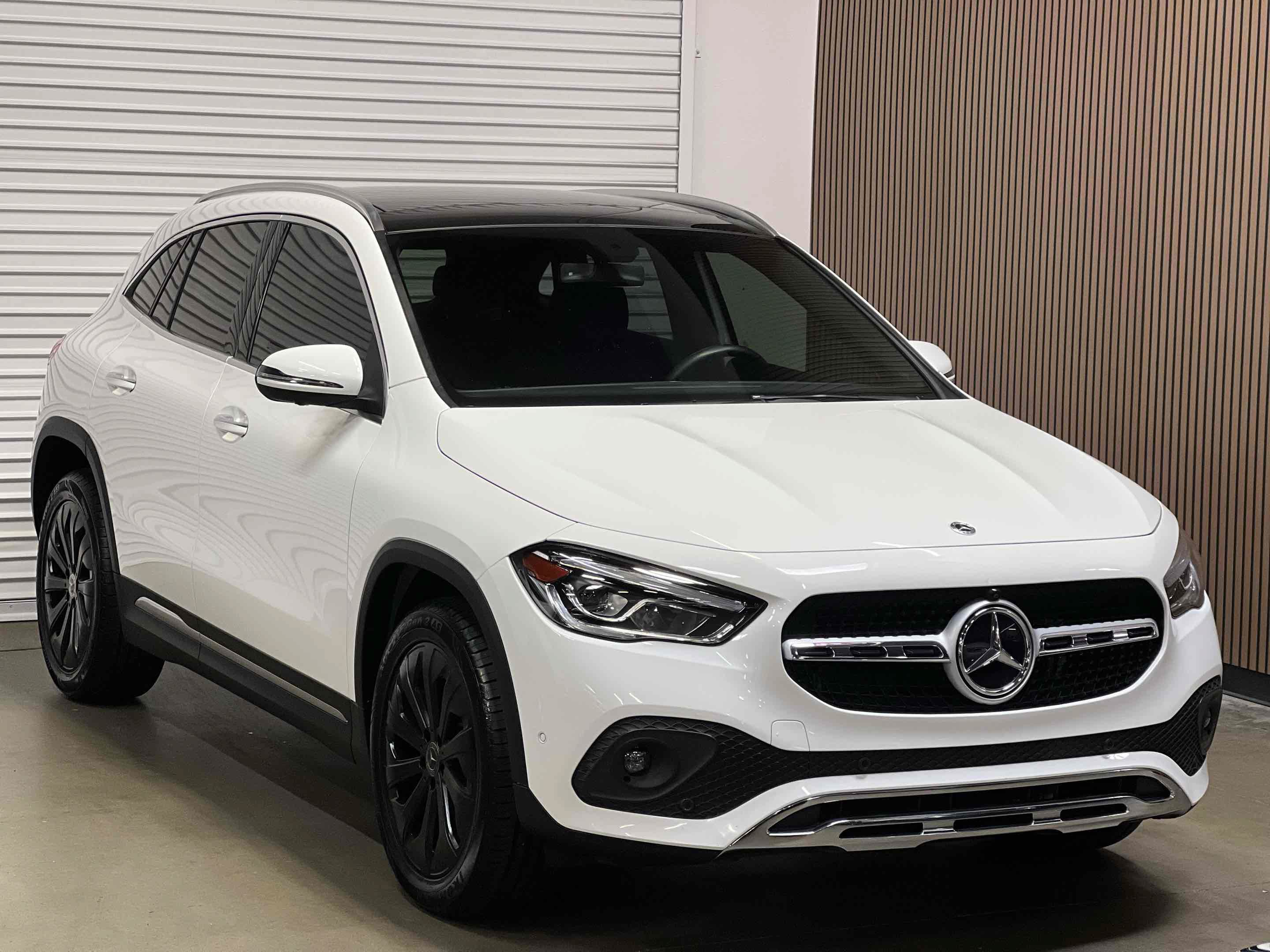 Used 2021 Mercedes-Benz GLA 250 4MATIC w/ Premium Package image 3