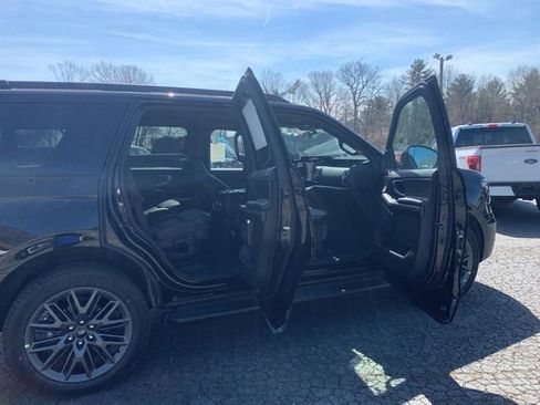 New 2026 Ford Expedition Platinum w/ Stealth Appearance Package AWD/4WD image 12