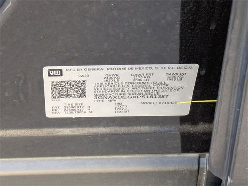 Used 2023 Chevrolet Equinox LT image 38