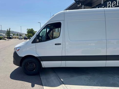 New 2025 Mercedes-Benz Sprinter 2500 image 2