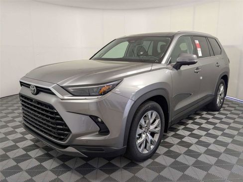 New 2026 Toyota Grand Highlander AWD image 2