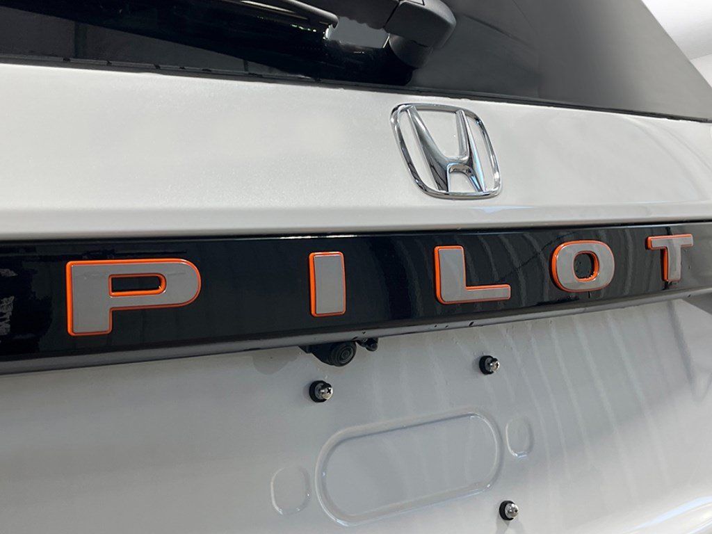 New 2026 Honda Pilot TrailSport image 11