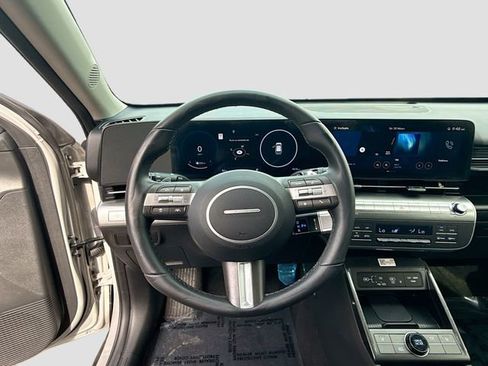 Certified 2025 Hyundai Kona SEL FWD image 11