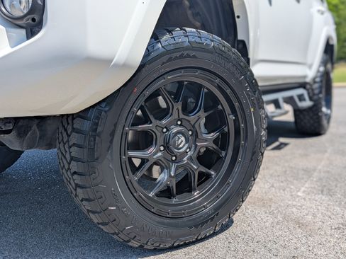 Used 2020 Toyota 4Runner SR5 Premium w/ Moonroof Package image 35