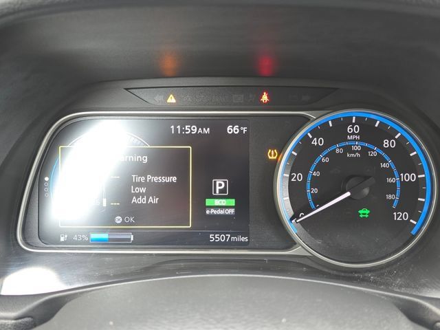 Used 2025 Nissan Leaf S FWD image 23