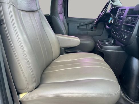 Used 2020 Chevrolet Express 3500 LS image 20
